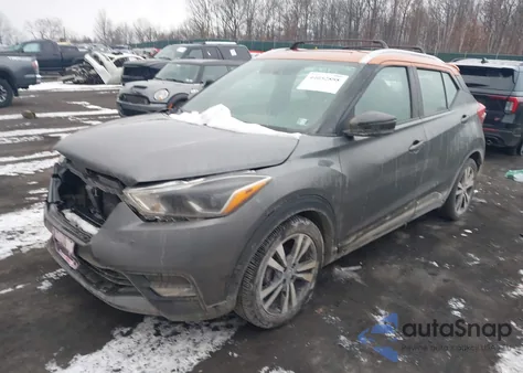 2018 Nissan Kicks Sr z USA, uszkodzony, nr VIN 3N1CP5CU0JL537043